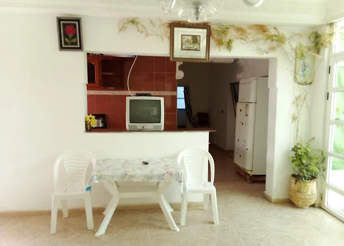 Mother'S House
